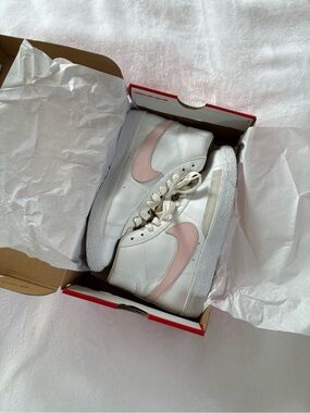 Nike Blazer Mid